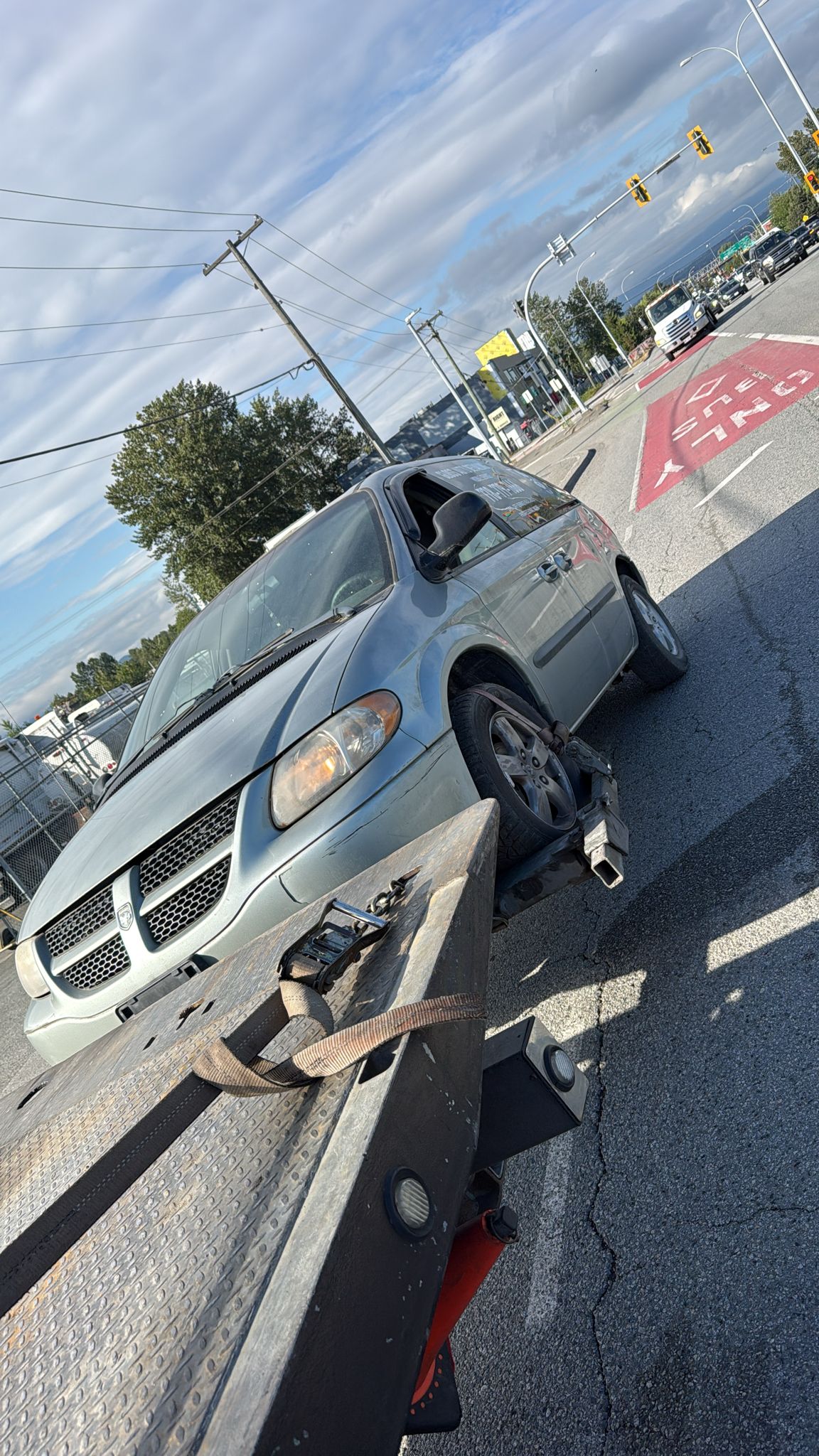 Commercial auto removal team handling a vehicle pickup in Richmond